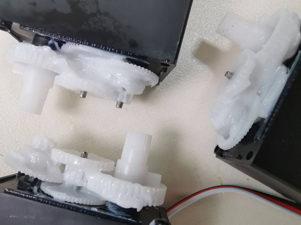 齒輪箱中使用優(yōu)質(zhì)的潤(rùn)滑脂具有哪些優(yōu)勢(shì)？