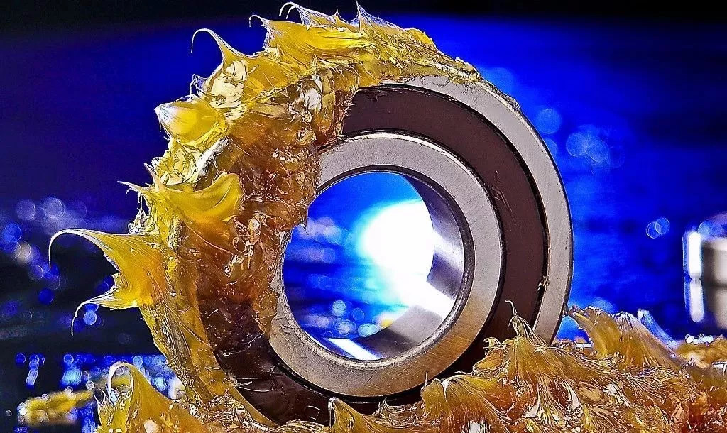如何防止軸承潤滑脂添加過量呢？